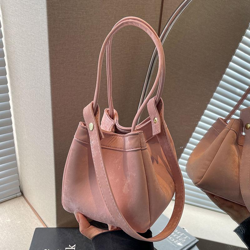 Stylish and simple handbag bag women's 2025 new spring and summer foreign style underarm bucket bag ins shoulder bag tide