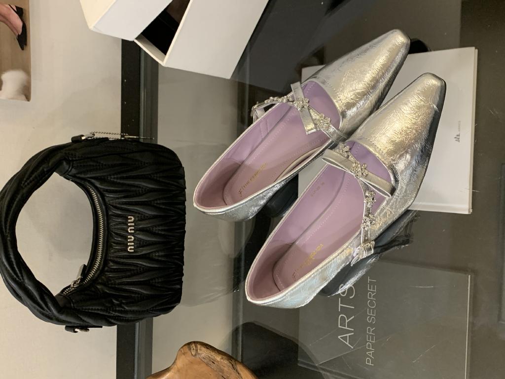 Small Square Head Rhinestone Bow Low Heel French Single Shoes Women's 2025 Spring and Autumn Feeling Skirt Mary Jane Small Heels