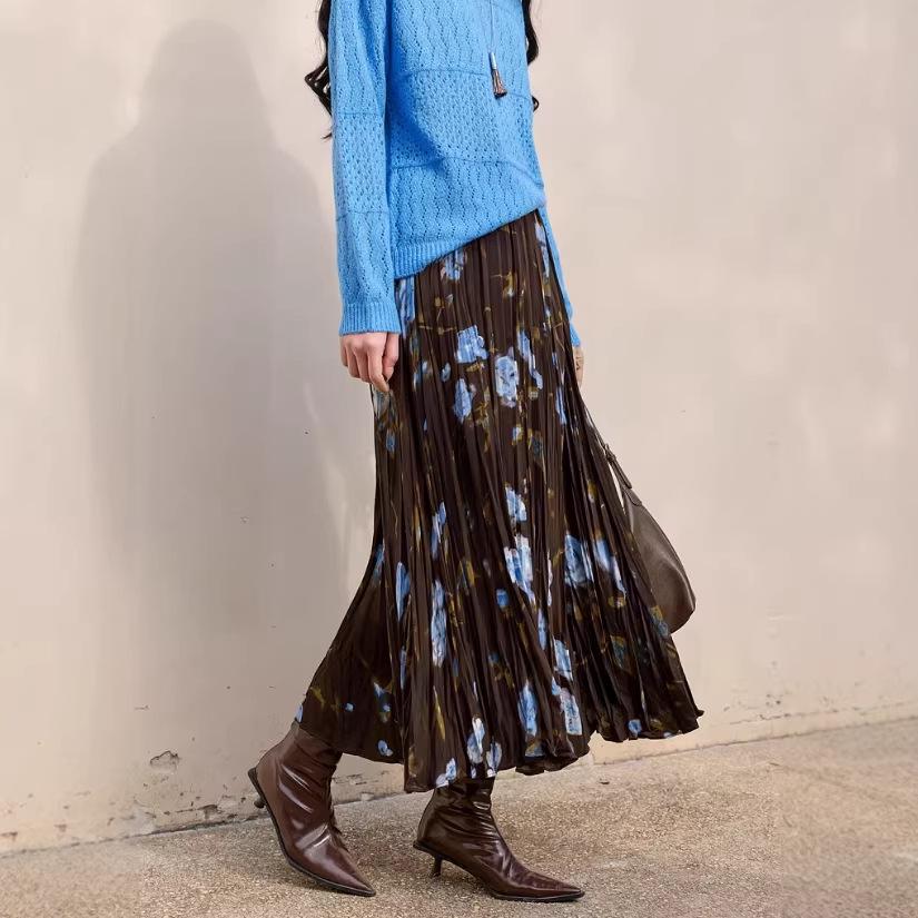 2026 Spring Retro High-Waisted Pleated A-Line Long Skirt Drape Flare Skirt