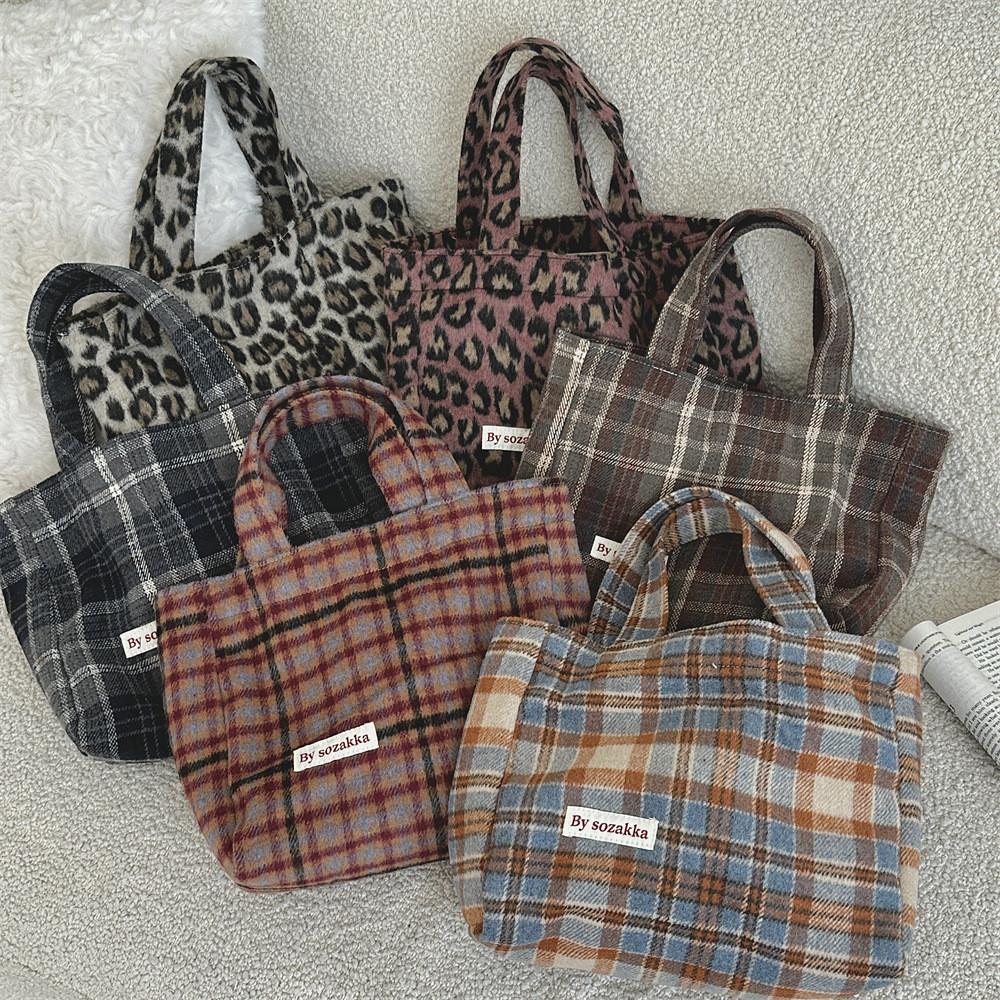 Stylish Plaid Tote Bag With Spacious Design Perfect For Daily Commuting And Work