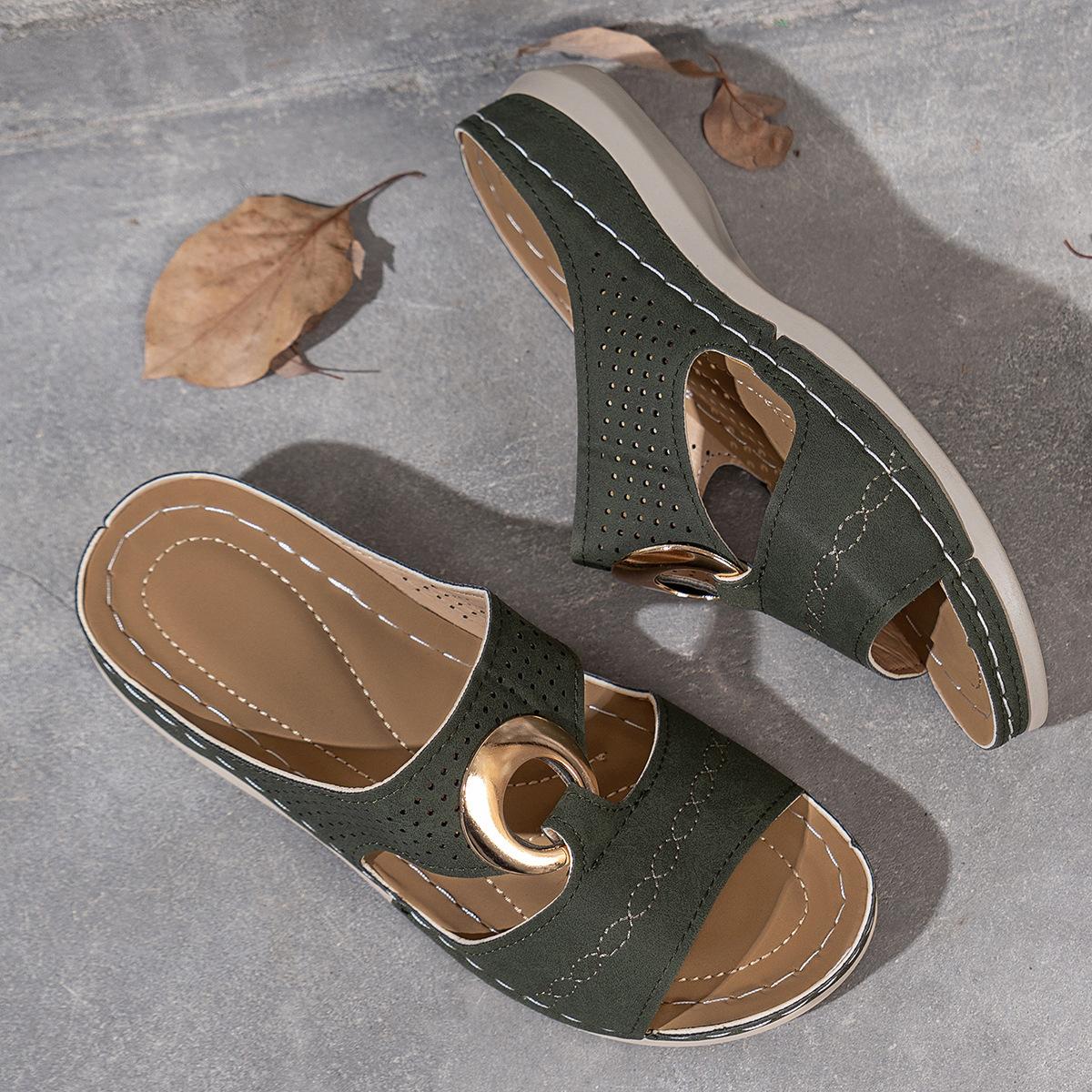 

Женские тапочки с толстым дном и наклонным каблуком, лето 2025, новые, с наклонным каблуком, с выемкой, в виде рыбьего рта, повседневные, римские, классные, женские тапочки 43 зелёный