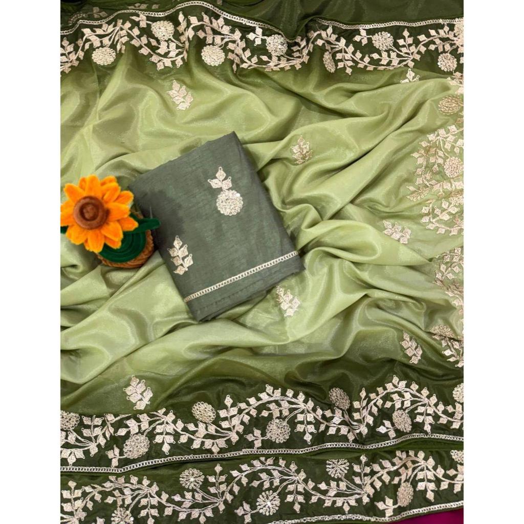 Căptușeală premium Mătase Chinon cu fir de aur și paiete pallu saree