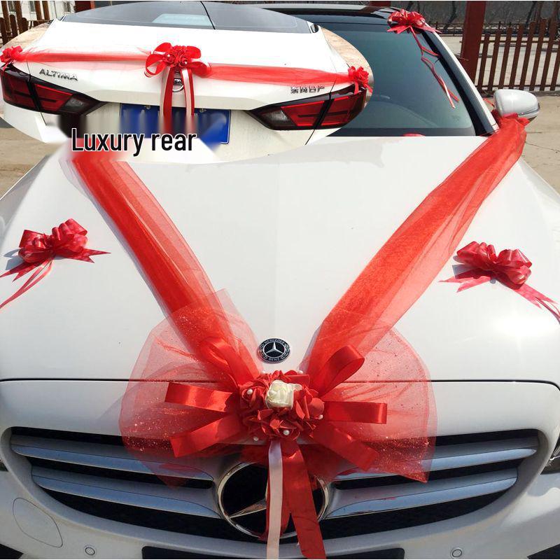 Set Decoratiuni Florale cu Trandafiri pentru Mașina de Nuntă în Stil Coreean, Include Decor pentru Lateralele Mașinii.