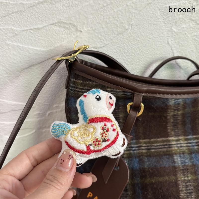 

Милый мультяшный плюшевый пони кулон брелок Кавайная плюшевая лошадка брошь украшение для рюкзака аксессуары подвески Новогодний подарок A7