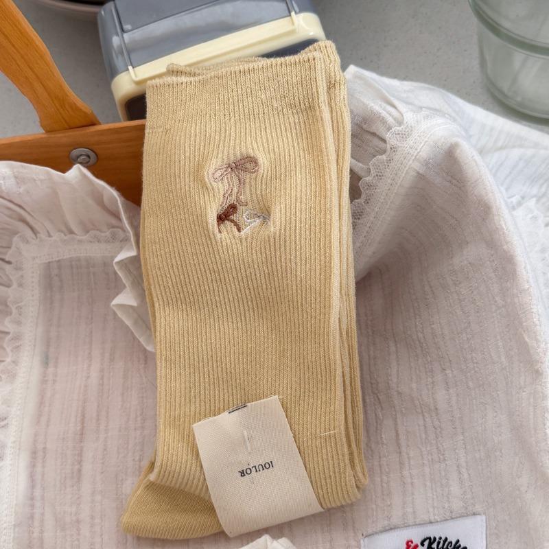 

Light-colored Bow Embroidery ~ Retro Sweet and Unique Socks, Versatile for Spring and Summer, Casual Mid-calf Socks for Women 1 pair жовтий