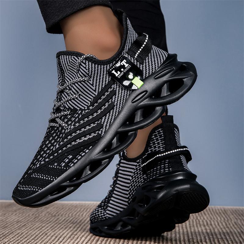 Fashion New Large Size Men's Casual Sports Shoes Outdoor Sports Thick Sole Fashion Light Anti-slip Wear Men's Casual Shoes