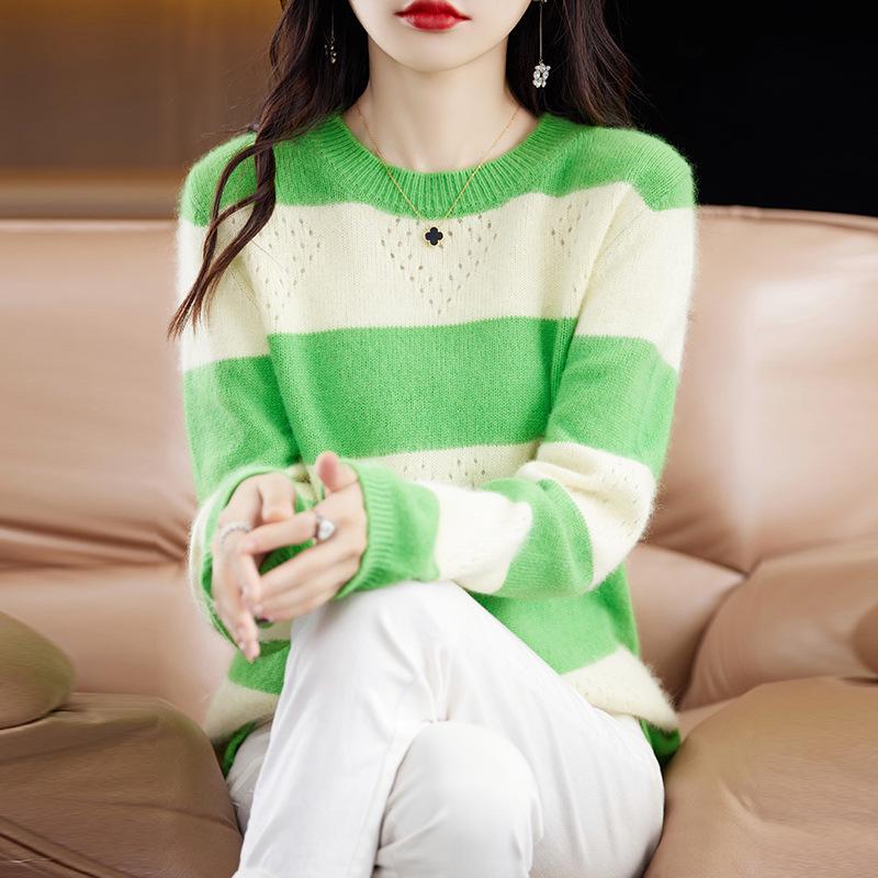 Women's Thickened Mink Velvet Striped Sweater for Autumn/Winter - Round Neck, Long Sleeve Knit Base Layer