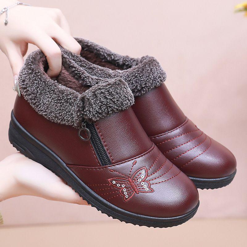 Winter Non-Slip Velvet Flat Boots for Middle-Aged & Elderly Women - Warm, Waterproof, Low-Top Grandma Shoes
