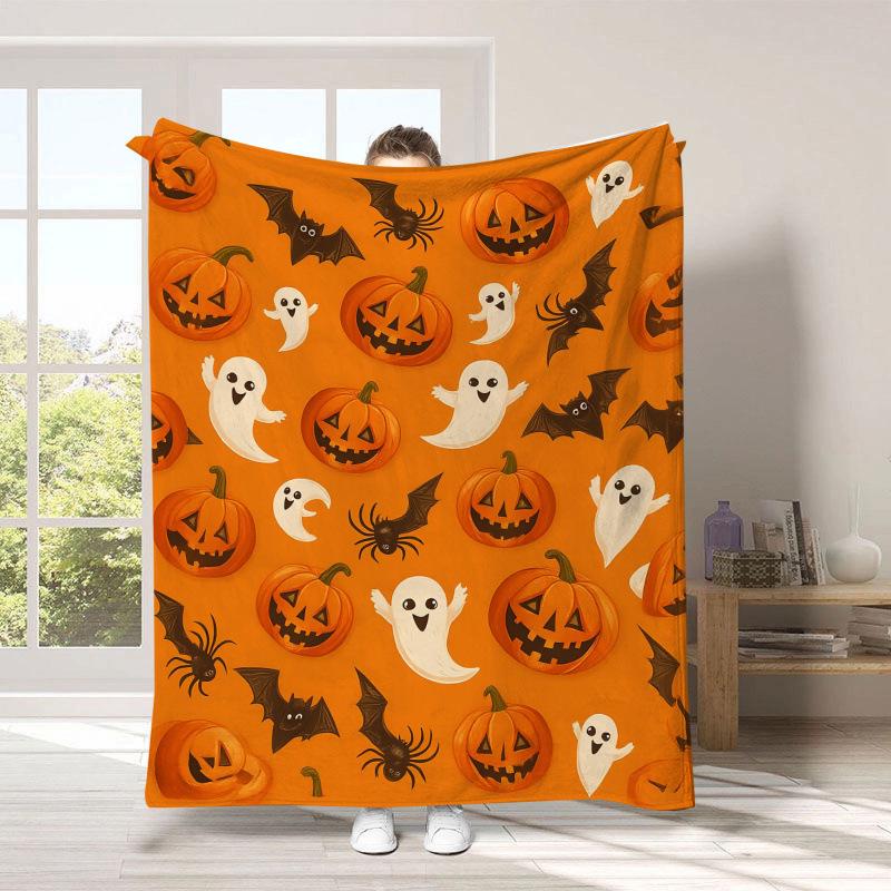 Warm Halloween Flannel Blanket - Cartoon Ghost & Pumpkin Design