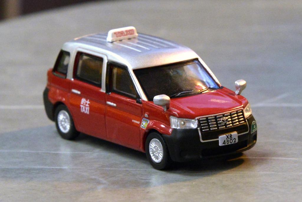 Tiny City No.178 Toyota Comfort Hybrid Taxi (Urban) (XR4802)
