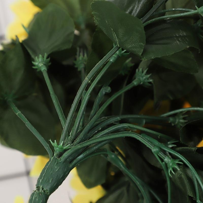 Realistic Silk Plastic Violets Wall Mounted Floral Display Maintenance Frees Indoor Decorative Flower Accessory