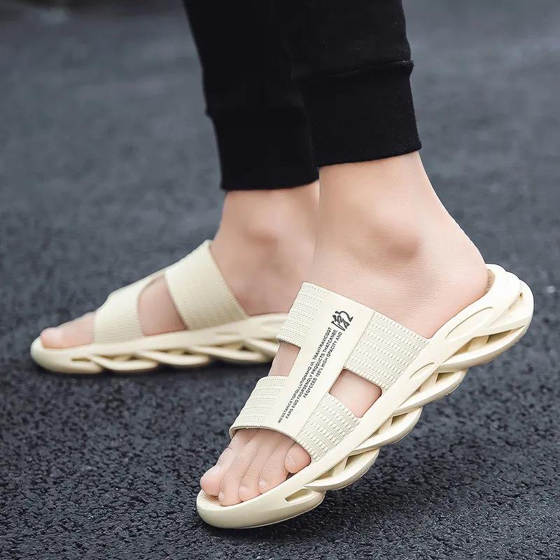 Men's Summer Large Size Non-slip Deodorant Breathable Slippers Spring Soft Sole Thick Heel Beach Slippers