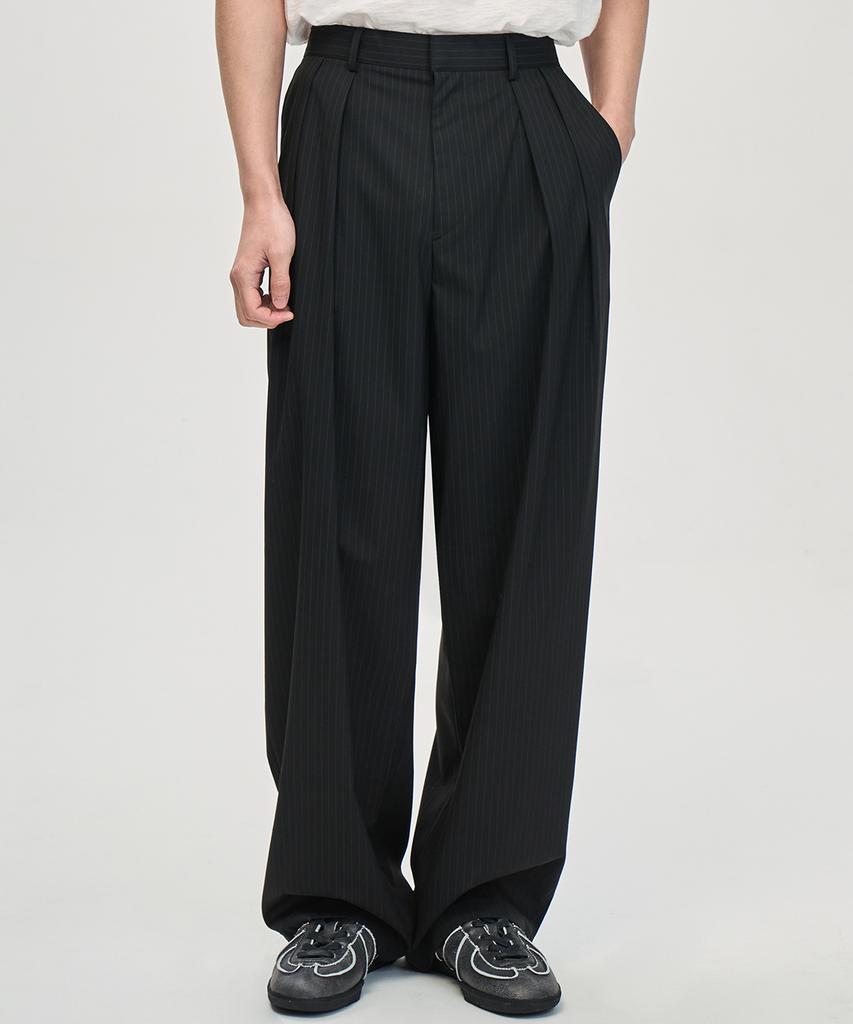 PRAIRIE Double-Pleat Pin Stripe Wide Slacks (Black)