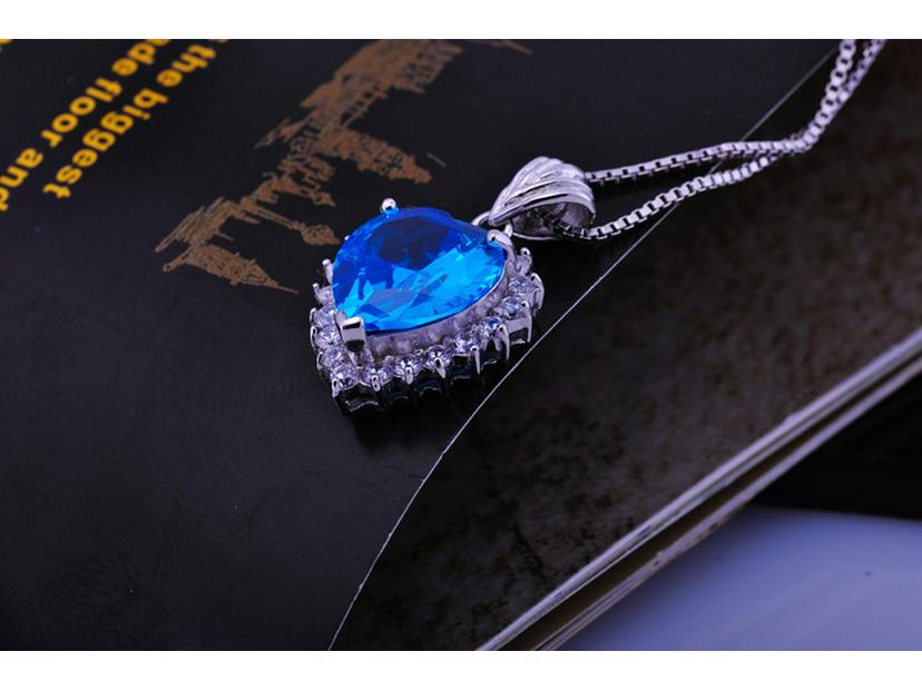 Korean Fashion Imitation Silver Zircon Pendant Necklace for Women