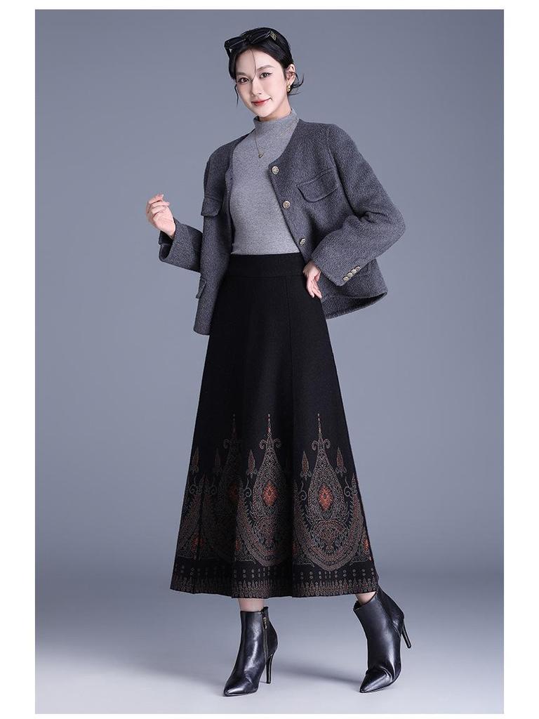 Dámské stylové vlněné pletené šaty s splývavou áčkovou midi sukní, novinka podzim/zima 2025