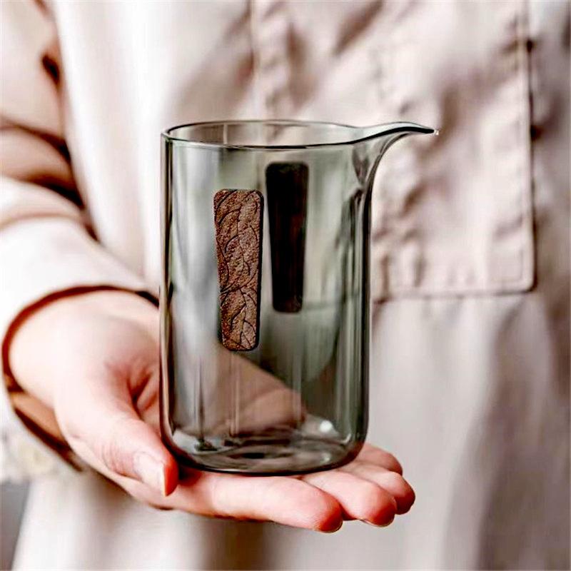 260ml High Borosilicate Glass Fair Cup with Anti-scalding Wood Chips Green Tea Tea dispenser Chaihai Kungfu Tea Set Access