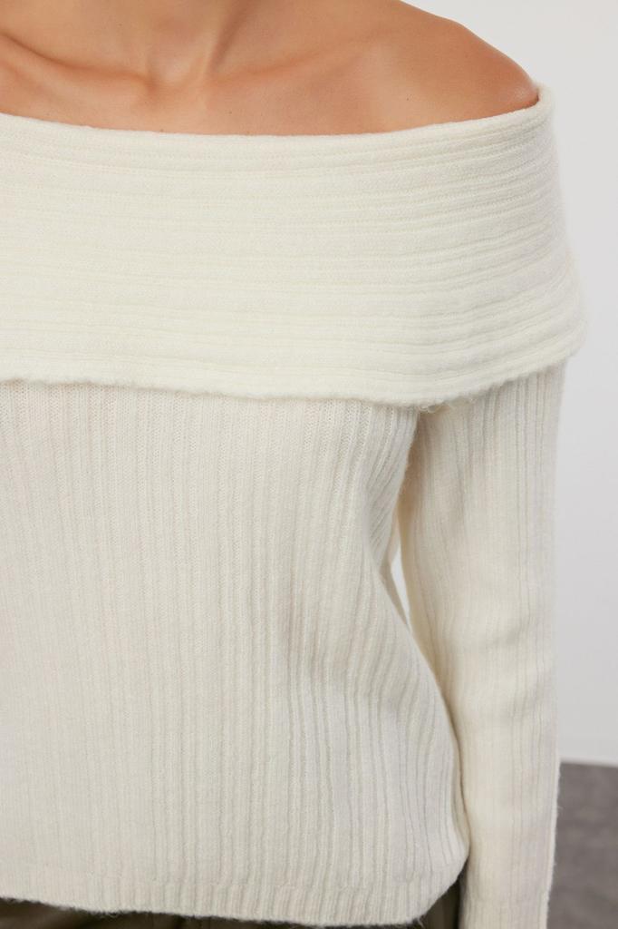 Women's Fashion Stylish Sweater Plum Soft Textured Carmen Collar Knitwear Sweater