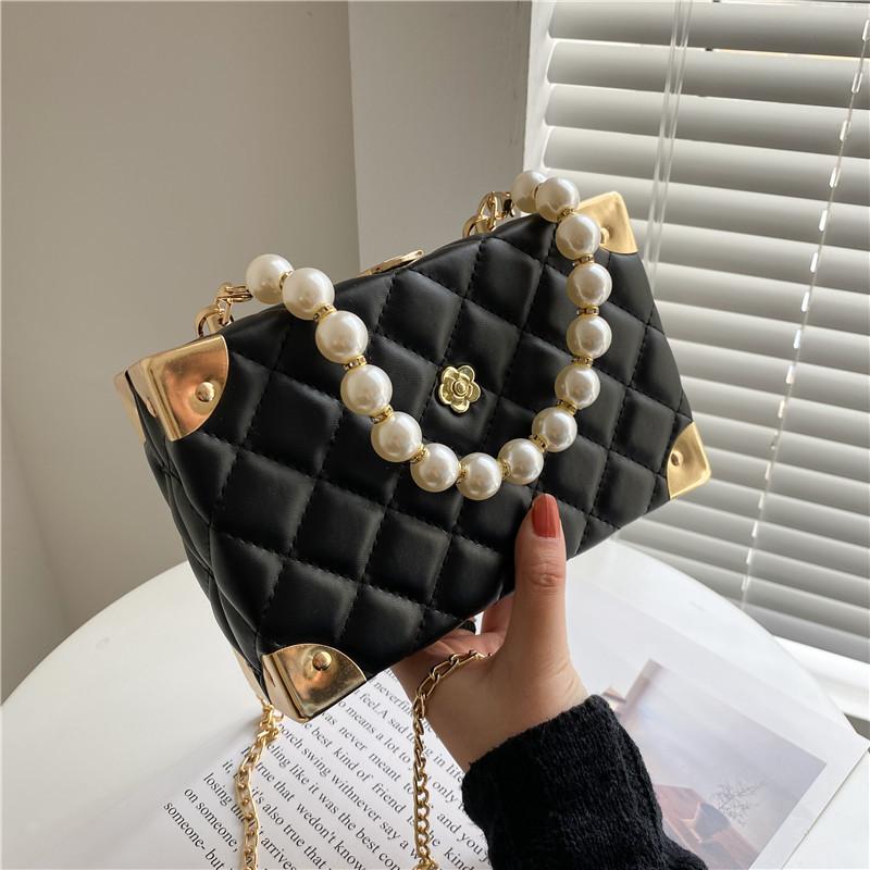 2025 New Women's Rhombus Chain Bag Pearl Portable Oblique Span Small Square Bag Korean Edition Embroidery Thread Box Bag