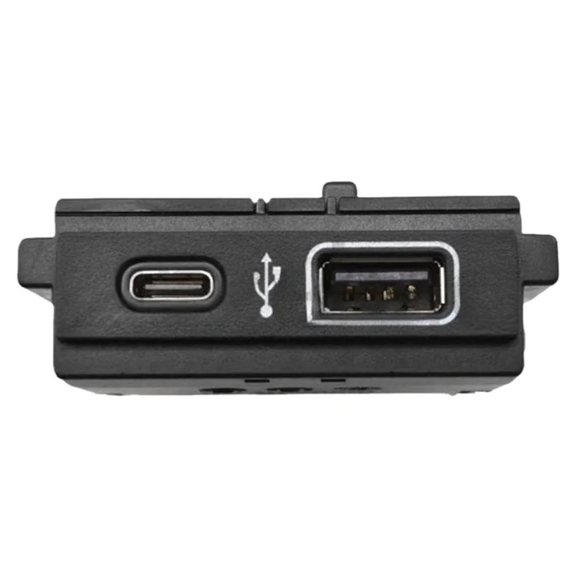 Multiple Device Vehicle Charging Port Socket With Intelligent Recognition 2.4A Fast Charging Ergonomic Design3GB035736