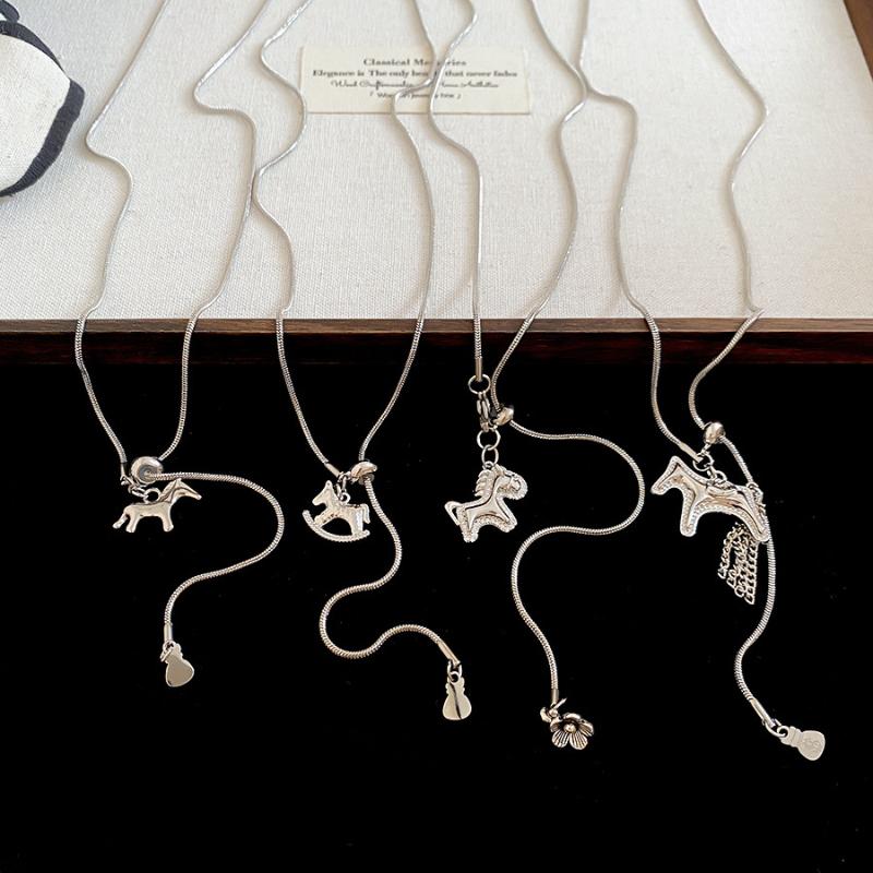 Fashion Simple Pulling Pony Pendant Necklace Versatile Metal Sweater Chain Pendant Necklace Jewelry Accessories Gifts