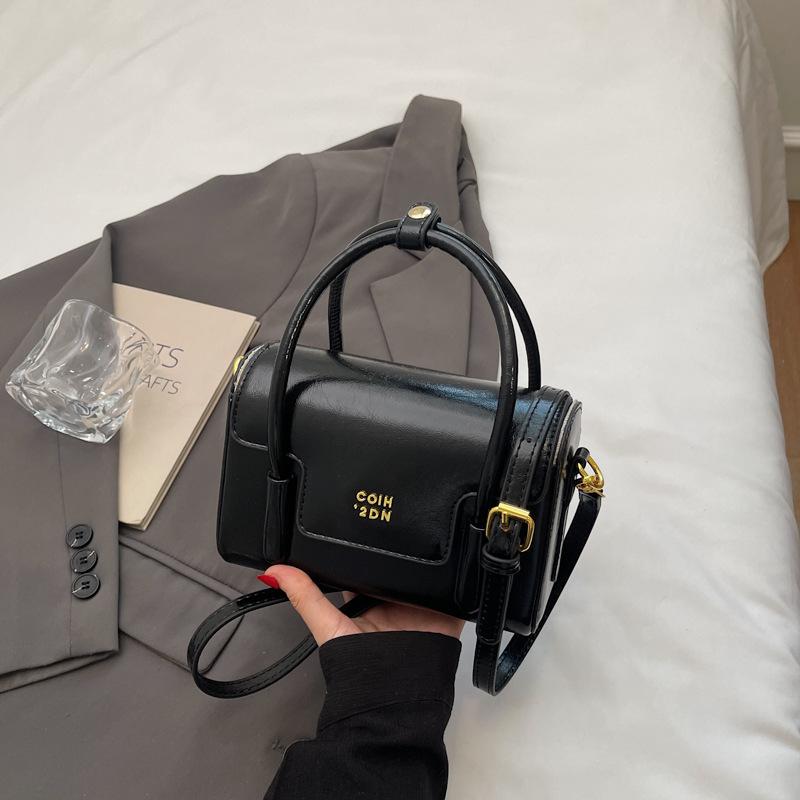 Versatile Handbag Women's Versatile Messenger Bag Casual Shoulder Bag Small Square Bag