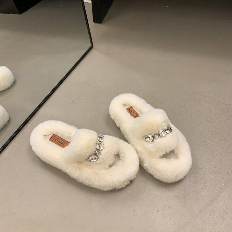 

Пушистые тапочки на толстой подошве со стразами для женской верхней одежды 2025 осень новый дизайн красивый универсальный увеличивающий рост 40
