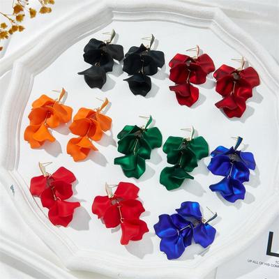 Fashion Shiny Colorful Petal Dangle Earrings Sweet New Leaf Shape Drop Earrings for Women Jewelry Gifts PD1028