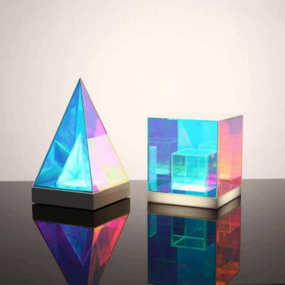 USB-wiederaufladbare LED-Pyramidenwürfel-Nachtlicht Mischfarbenwürfel Dekorative Tischlampe Nachttischlampe