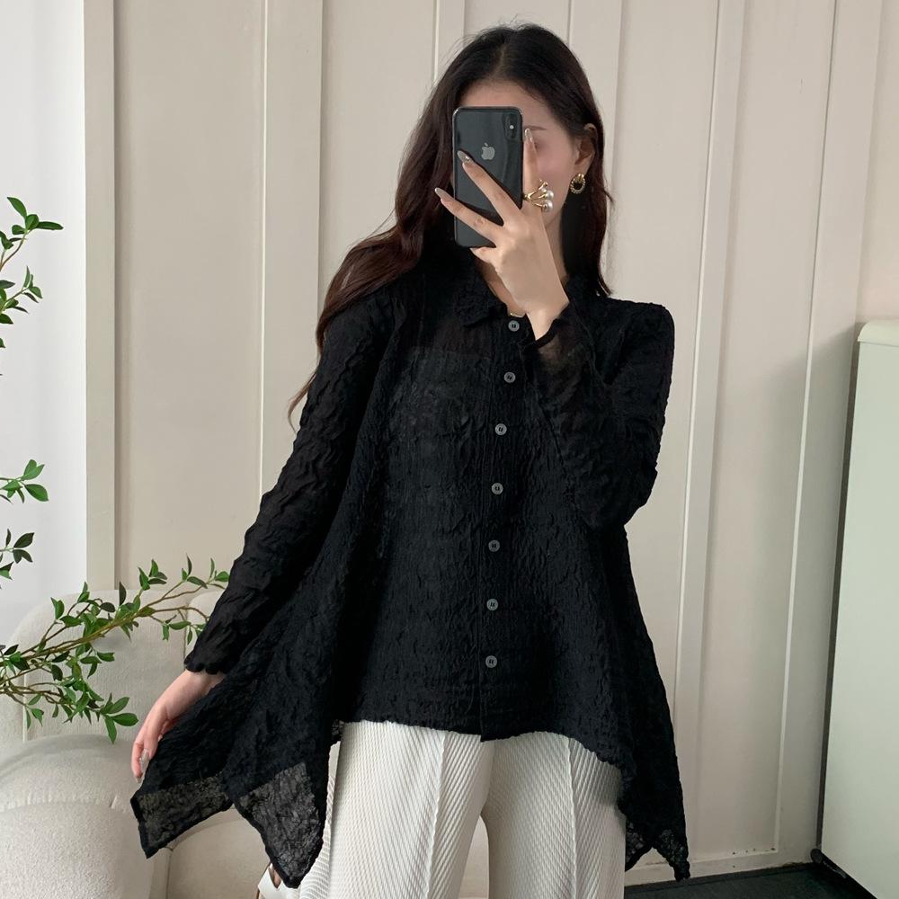 

Женская плиссированная рубашка с длинным рукавом и лацканами: Сплошной цвет, неровный подол, однобортный фасон. One Size чёрный