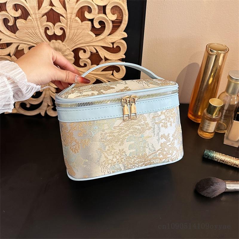 Hot Chinese Style Embroidered Makeup Bag for Women, New Ins Large Capacity Wash Bag Cosmetic Storage Pouch Handheld Makeup Bag