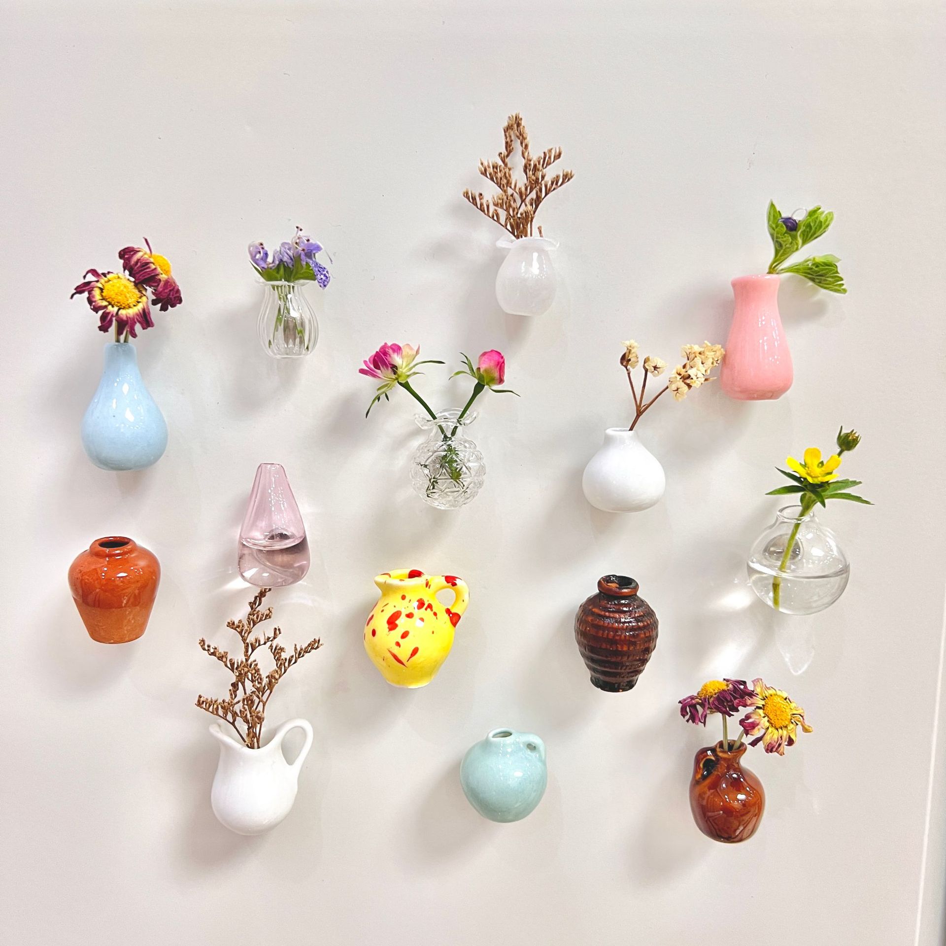 

Small Fridge Magnet Decoration Mini Ceramic Vase Micro Landscape Ornament fridge cute magnets place flower arrangements