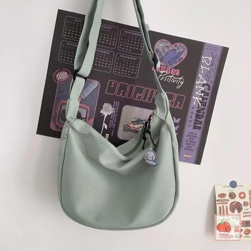 Stylish, simple and versatile, daily trend candy color, new women's shoulder messenger bag