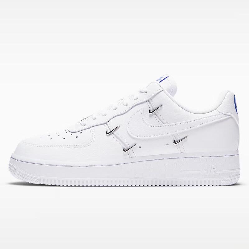 

Nike Air Force 1 Women s Skate Shoes CM 24