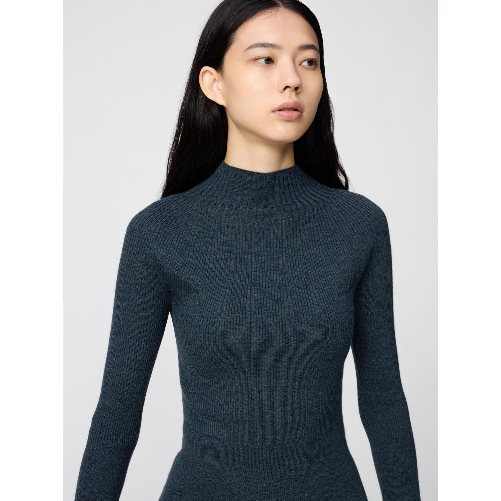 Uniqlo Платье из 3D-трикотажа со смесью мериносовой шерсти