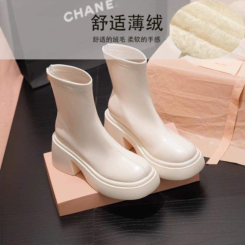 Foreign style boots women's autumn 2025 new Korean version versatile small foreign style round head thick-soled elastic boots