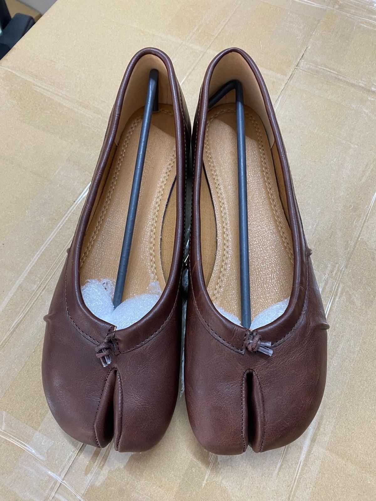 

New cowhide m6 pleated ballet shoes tab split toe single shoes pig trotters one pedal shallow mouth niche style women 40 коричневый