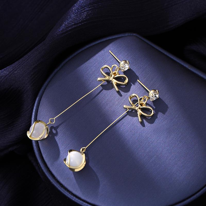 

Korean Style S925 Silver Bow Earrings with Cat s Eye Stone Pendant and Tassel