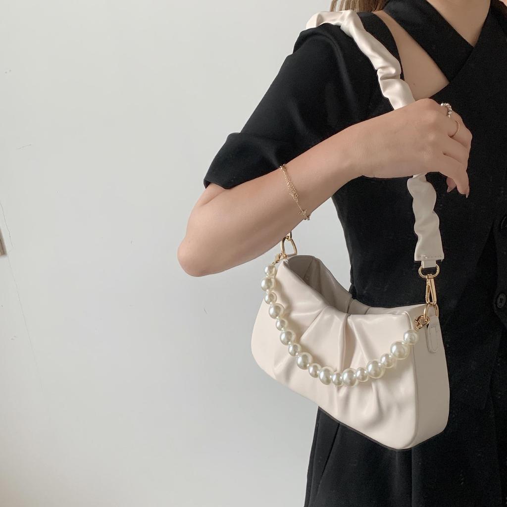 2026 High-End Soft Leather Cloud Bag: Women's Chain Pleated Shoulder & Crossbody Bag
