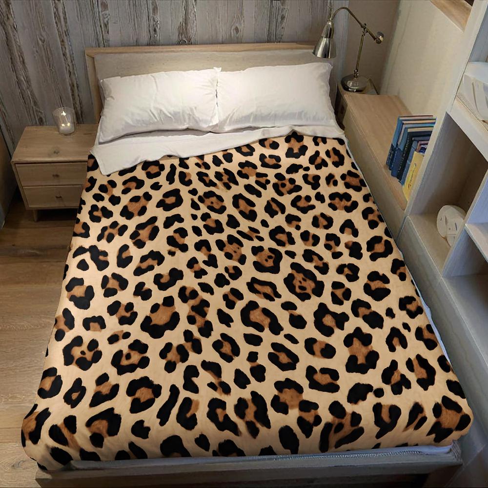 Classic Leopard Flannel Blanket Warm Soft Halloween Christmas Couch Warm Cozy Decorative Decor Gift for All Season