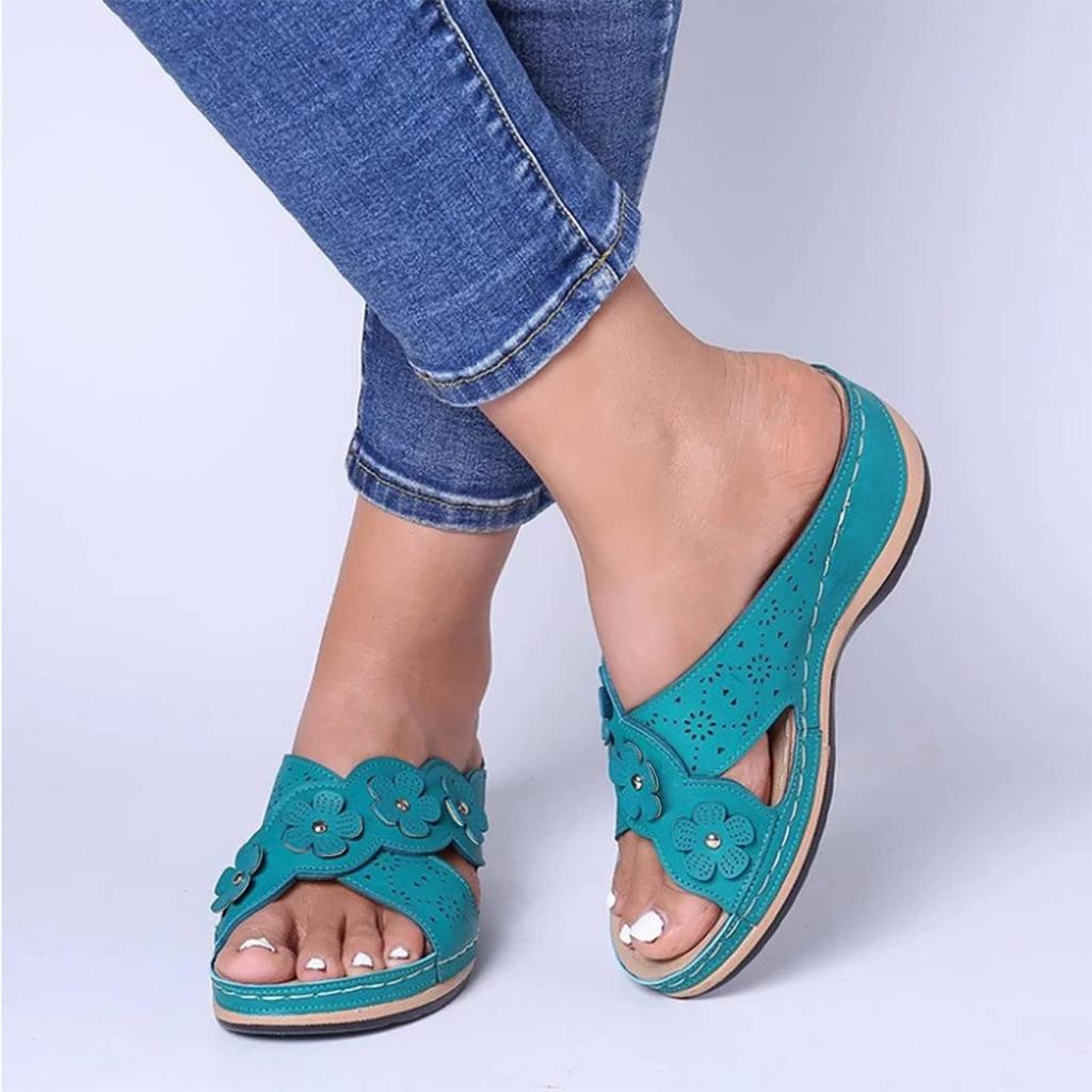 Retro Cross Flower Flat Bottomed Round Toe Casual Beach Women's Sandals