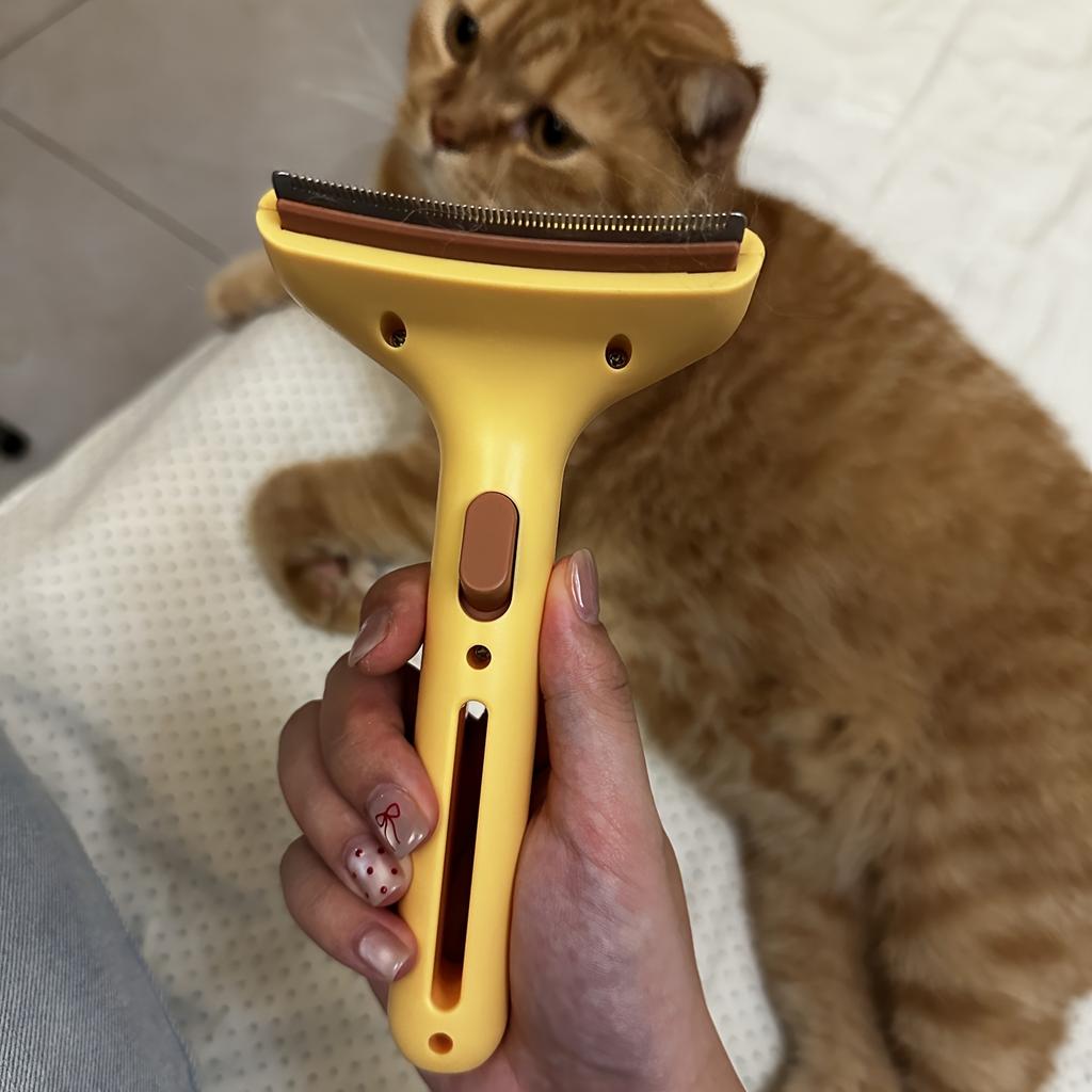Pet Hair Remover Brush Fur Grooming Tool with Curved Blade for Shedding Control and Hair Thinning Suitable for Dogs and Cats