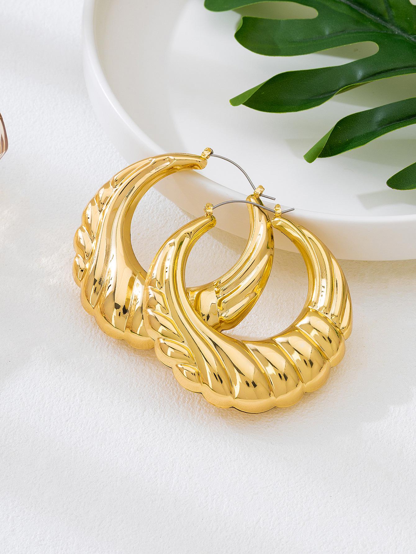 Europäische & Amerikanische Geometrische Croissant-Kreis-Ohrringe - Einfache Mode für Damen gold