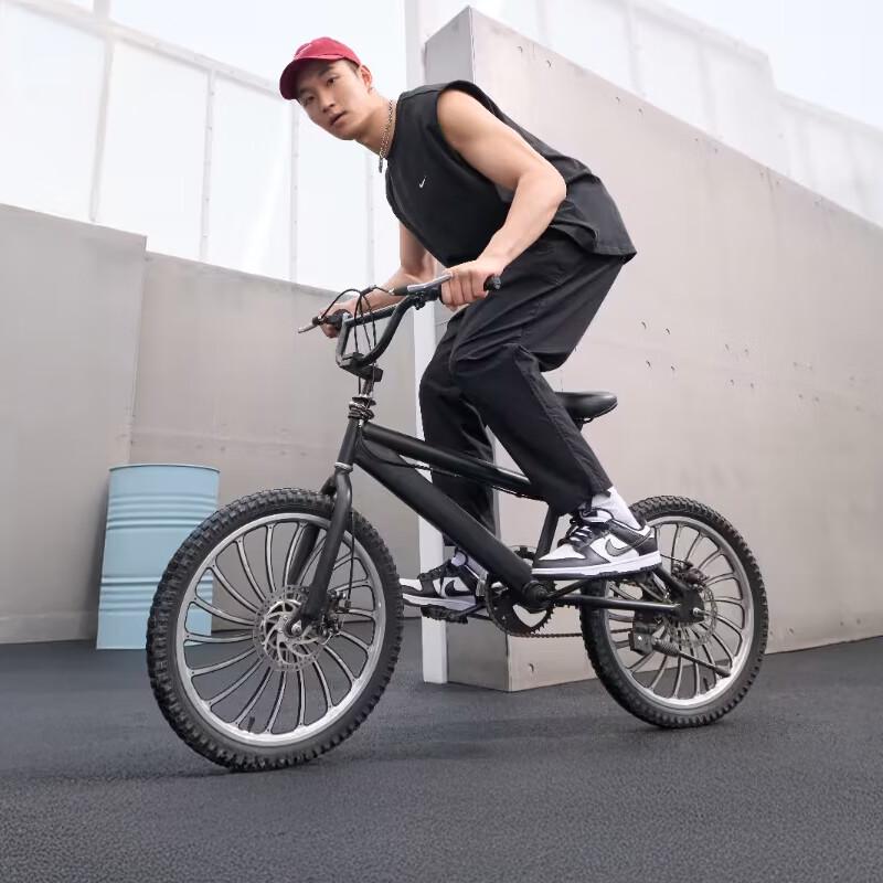 Nike Men's Dunk Low Lifestyle Sneakers - Black/White