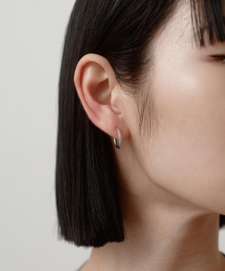 Novice Tokyo Cz Hinged Hoop Pierce Surgical Cz Hinged Hoop Pierce [Stainless] / Silver