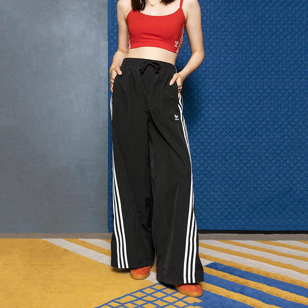Adidas Pantaloni de sport supradimensionați Originals, cu trei dungi Pantaloni de femei negru JJ3359