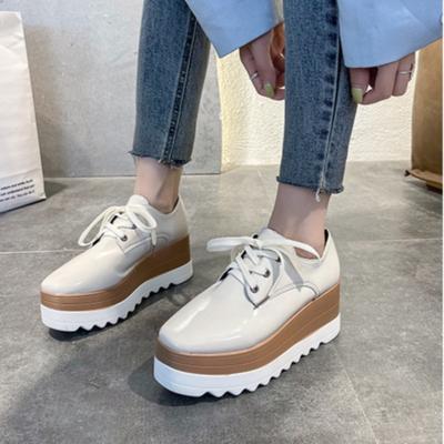 Baskets à semelles épaisses pour femmes Chaussures décontractées en cuir de luxe Chaussures à plateforme de créateur pour femmes Mocassins à lacets