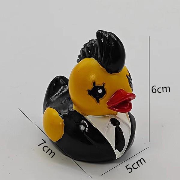 

Набор фигурок уток из смолы Duckieville Punk Rock Suit Duck