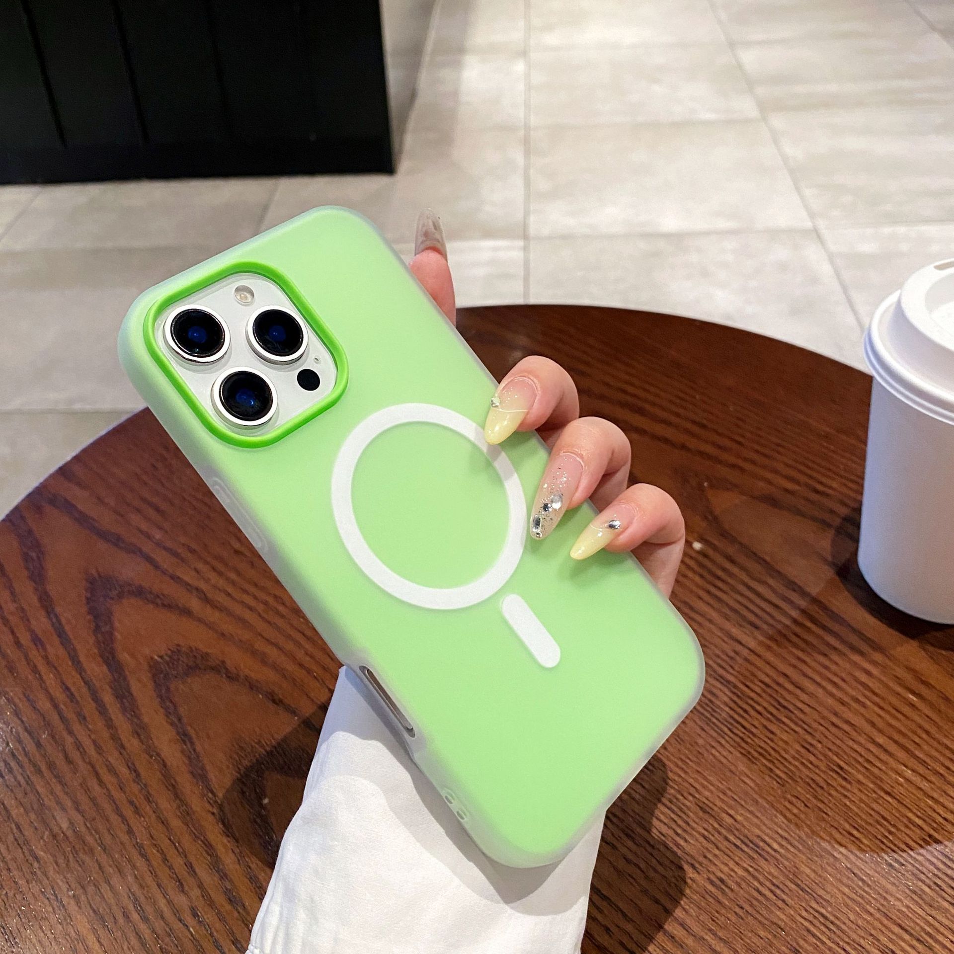 

For Apple 17 Silicone Magnetic Phone Case for IPhone 16 Promax Case for Apple 15 Anti Drop 14 Protective Cover For iPhone11Promax