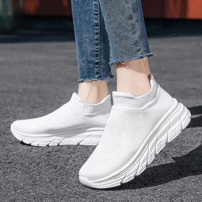 Lässige und bequeme atmungsaktive Mesh-Schuhe in der Mitte Fly-Strickschuhe Touristenschuhe sind klassisch für Frühling, Sommer und Herbst