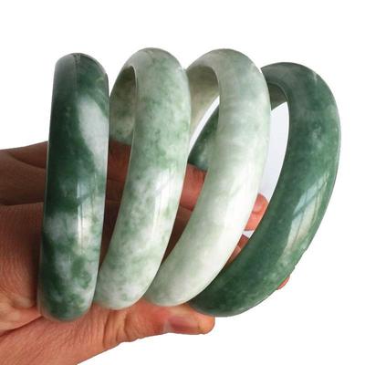 Exclusivo de Transmisión en Vivo: Pulsera de Jadeíta Natural de Guizhou para Mujer – Diseño de Flor Flotante Verde Claro